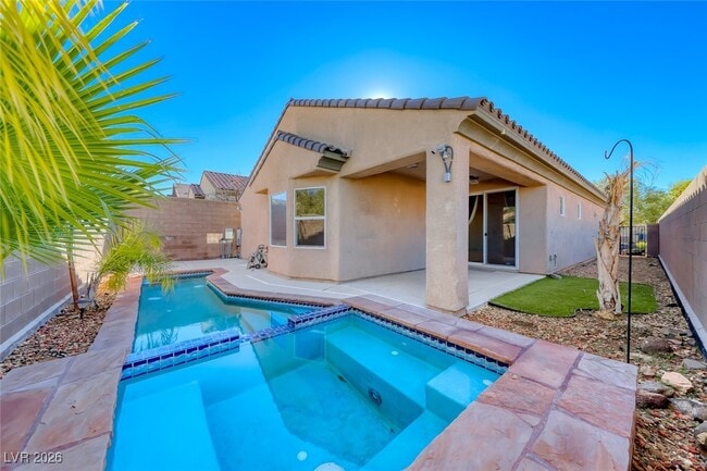 Building Photo - 2620 Lochleven Way