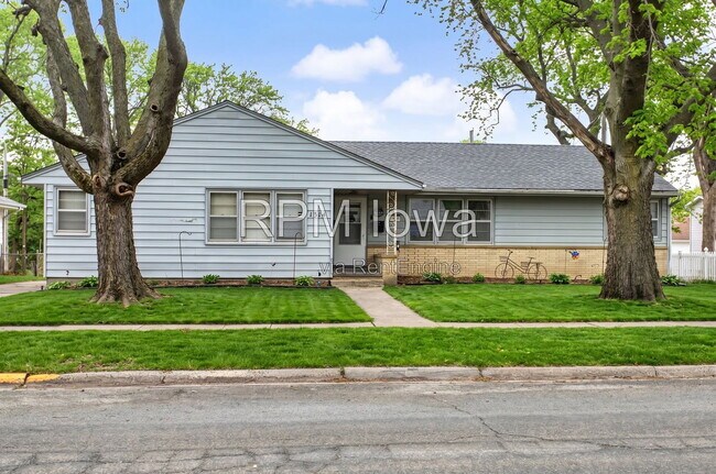 Building Photo - 1314 Wilson Ave