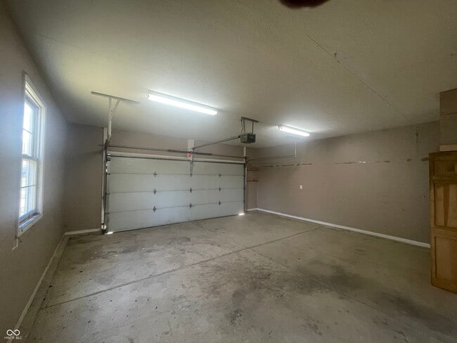 Building Photo - 1210 Senator Ln
