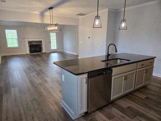 Building Photo - 542 Jensen Ln