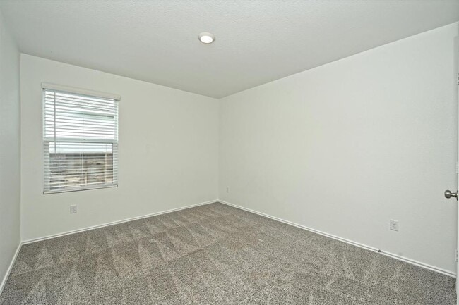 Building Photo - 180 Madrid