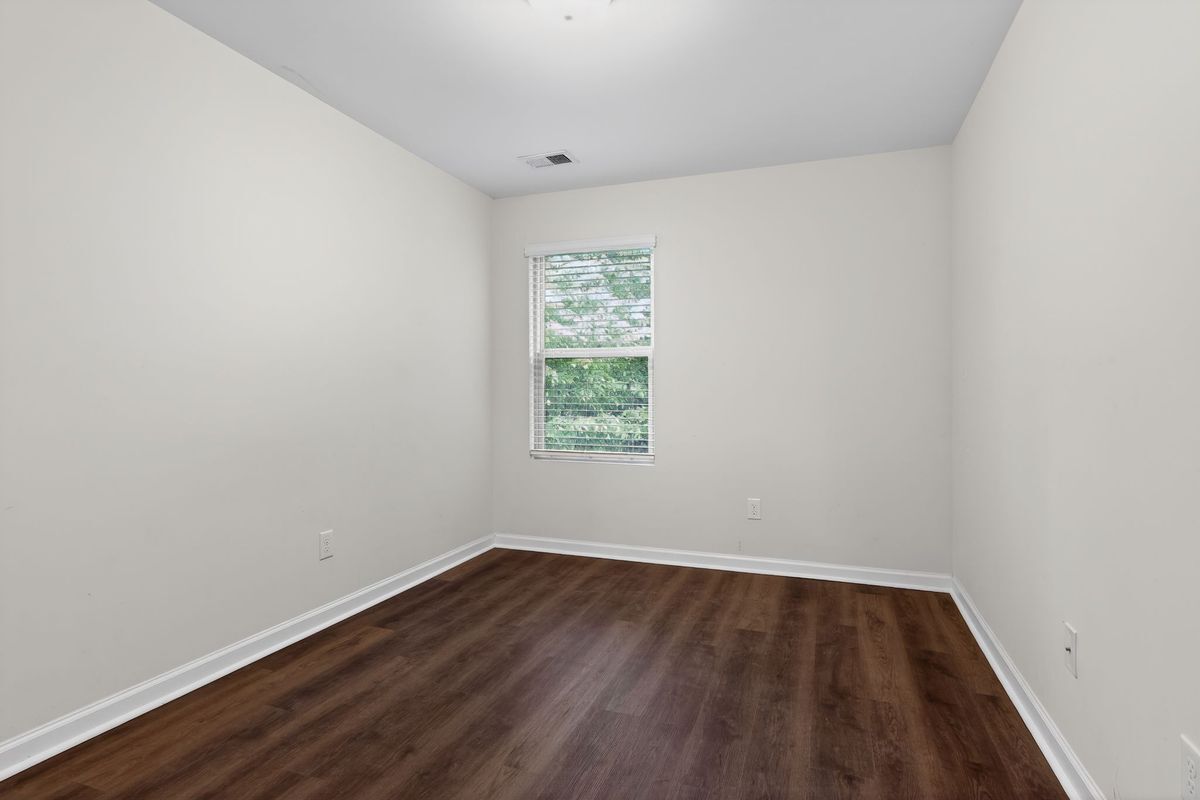 Building Photo - 3122 Meadowstone Ln SW