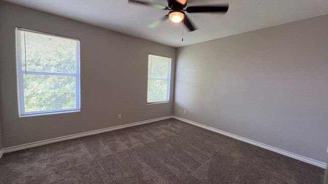 Building Photo - 5109 Flipper Dr