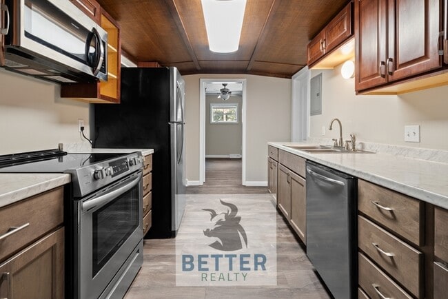 Building Photo - 3912 Martin Ave