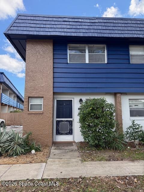 Building Photo - 2511 Country Club Dr