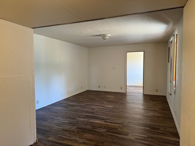 Building Photo - 40 Blue Wing St