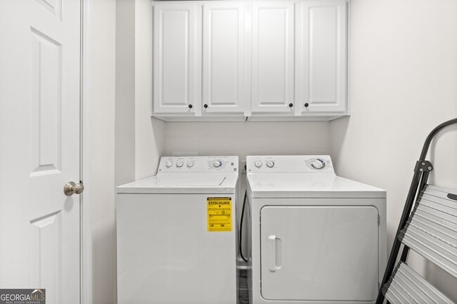 Building Photo - 4637 Wehunt Commons Dr