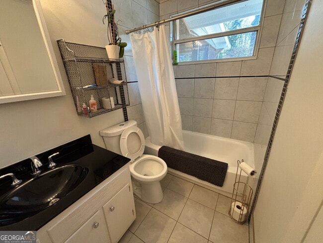 Building Photo - 866 Verdi Way