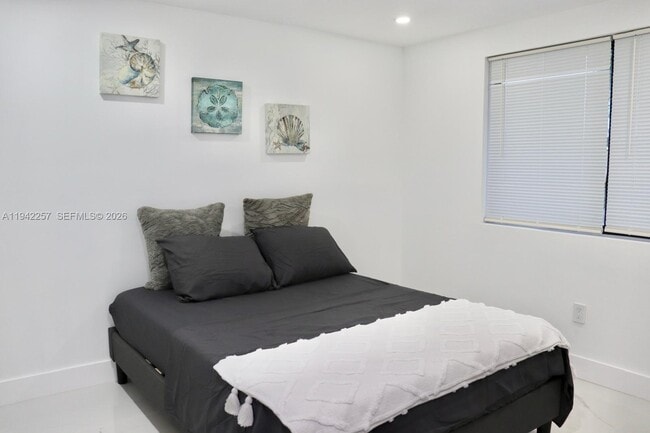 Building Photo - 15100 Polk St