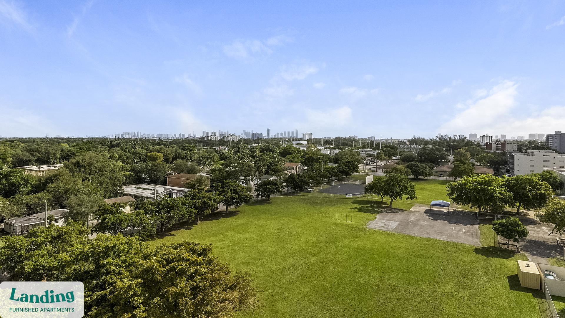 Building Photo - 1155 NE 126th St