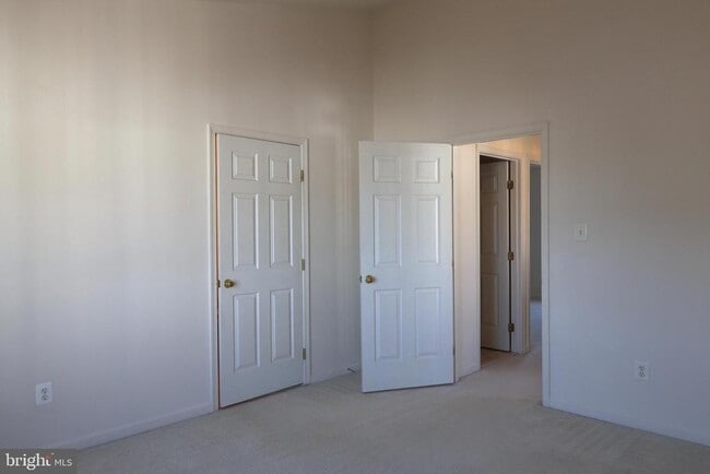 Building Photo - 6401 Lureta Ann Ln