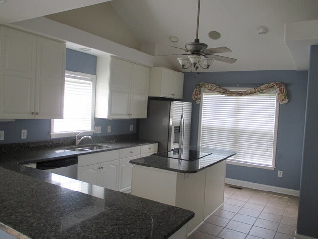 Building Photo - 101 Serenity Ct