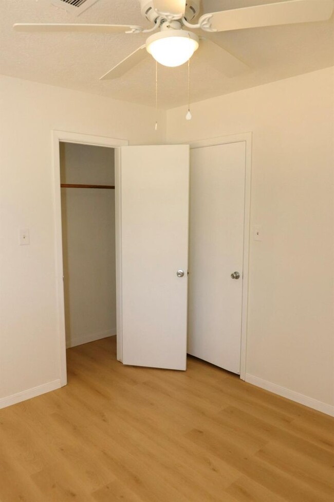 Building Photo - 109 Halo Dr
