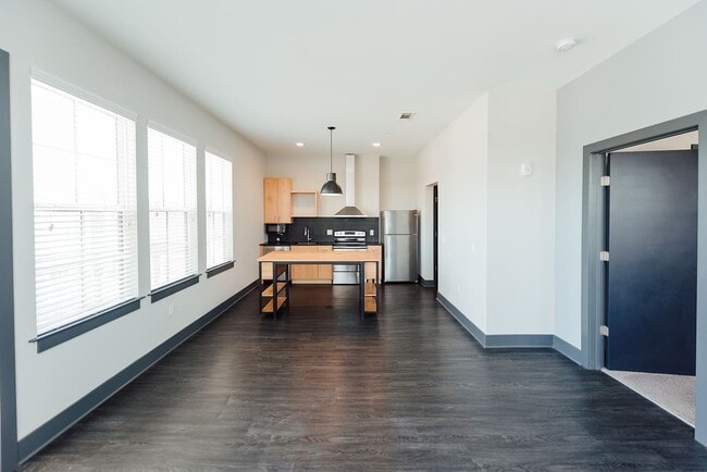 Building Photo - 1205 2nd Ave N