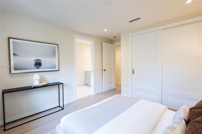 Building Photo - 4520 Sabal Palm Rd