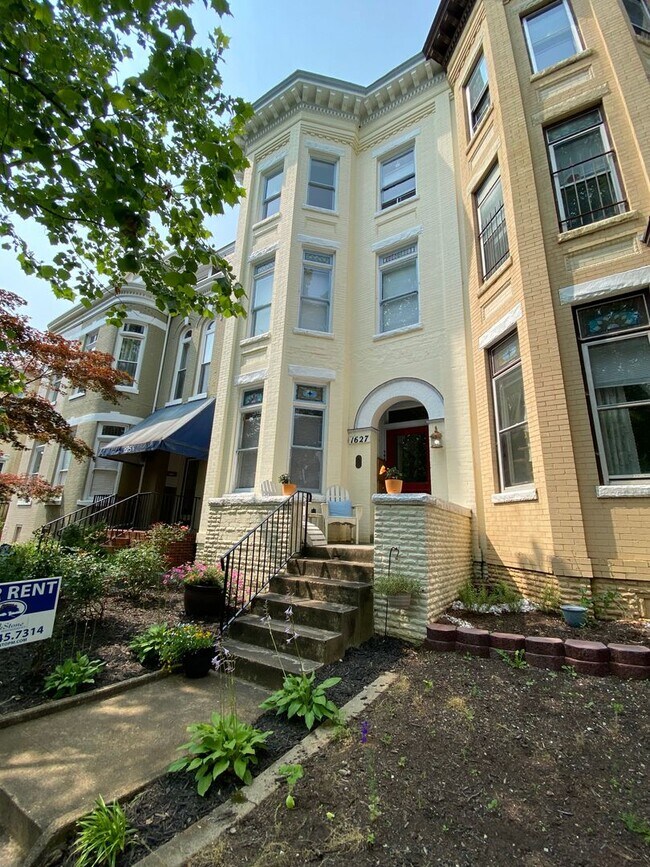 Primary Photo - W. Grace St. 1627