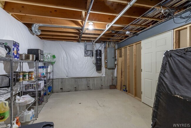 Building Photo - 62 Covent Garden Ln