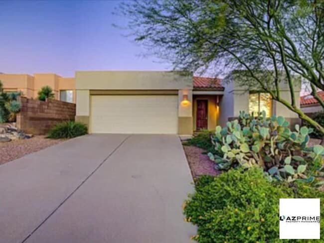 Building Photo - Single family residence