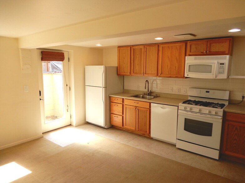 Building Photo - 811 NW 59th St