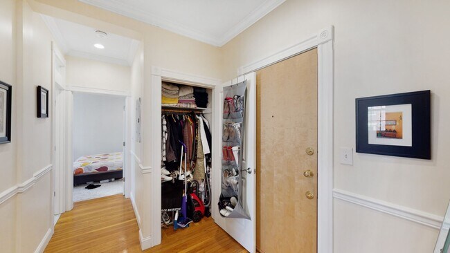 Building Photo - Cozy Allston 1 Bed