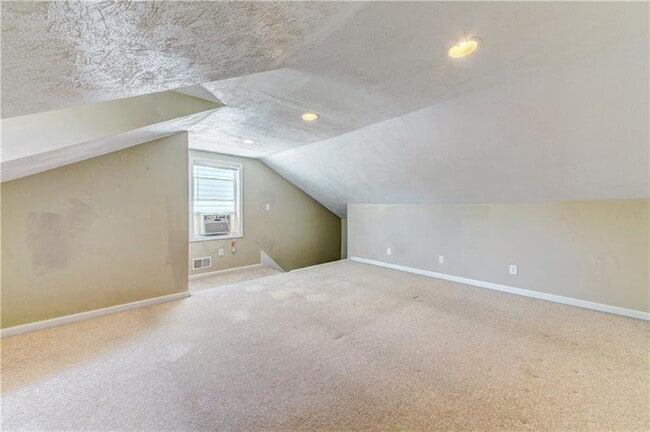 Building Photo - 2514 Josephine St