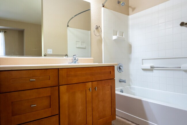 Building Photo - 1327 Auzerais Ave