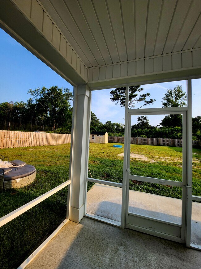 Building Photo - 413 Tributary Cir