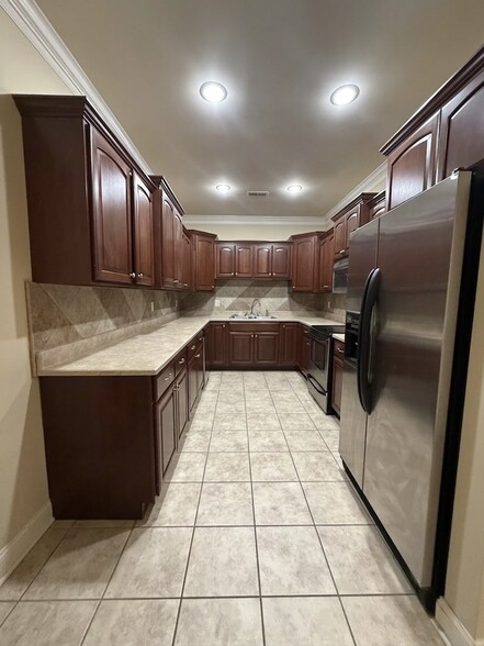 Building Photo - 110 Renee Ln