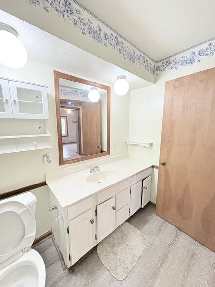 Building Photo - 3627 Hazelhurst Ave