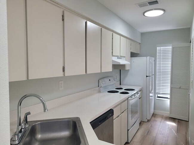 Building Photo - A delightful 2/2 Villa located in Spring Hill Florida