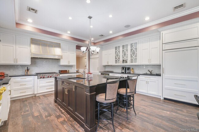 Building Photo - 13 White Birch Dr