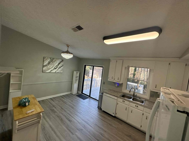 Building Photo - 4348 Bradley Dr SW