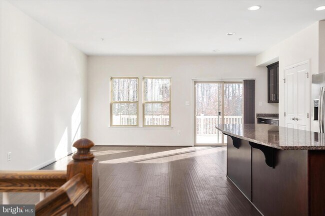 Building Photo - 7627 Hamilton Xing