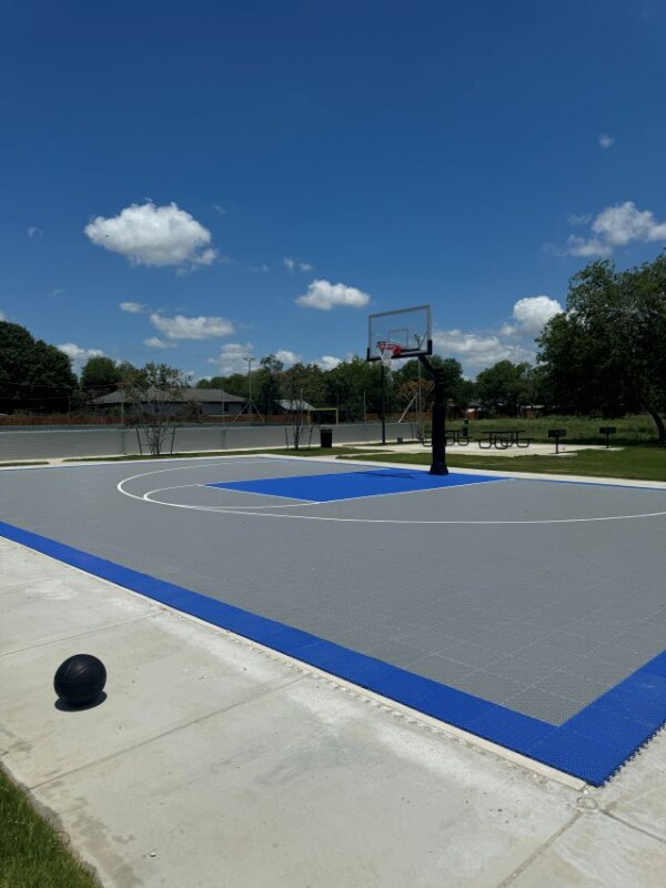 Building Photo - 15945 S Flores Rd