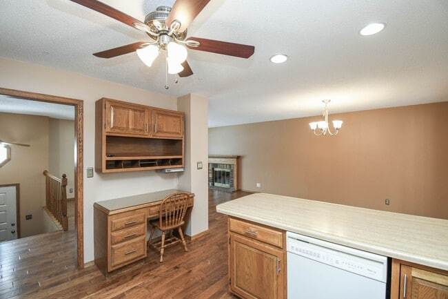 Building Photo - Spacious 5-Bedroom Split-Level in Southwest Sioux Falls with 4-Season Room & Fenced Yard!