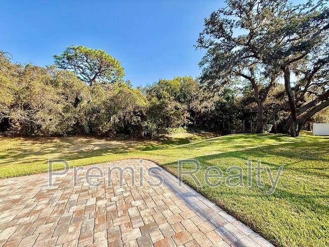 Building Photo - 957 Weathersfield Dr