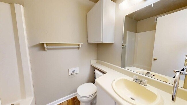 Building Photo - 1016 Autumn Cir