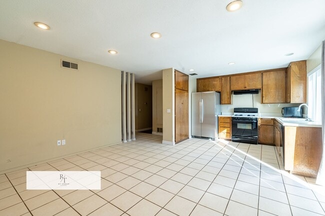 Building Photo - Beautiful 3-Bedroom Home with Pool in Diamond Bar!