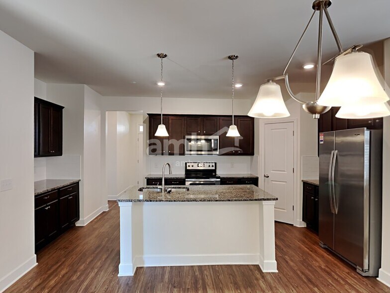 Building Photo - 5072 Trailwater Dr