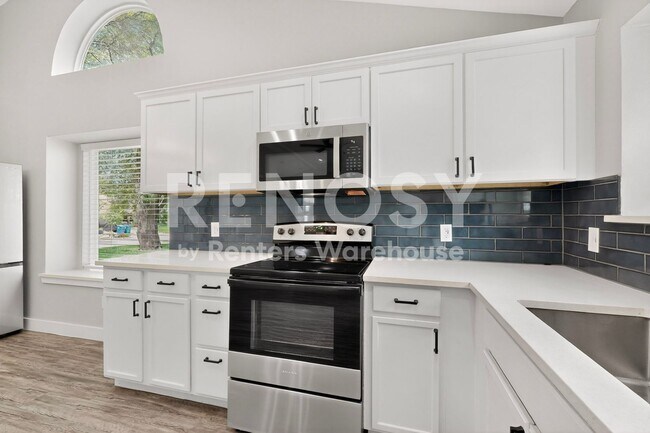Building Photo - Complete Refreshed Move In Ready in Rowlett
