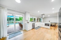 Building Photo - 3402 Pine Haven Cir