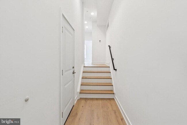 Building Photo - 2820 Livingston St