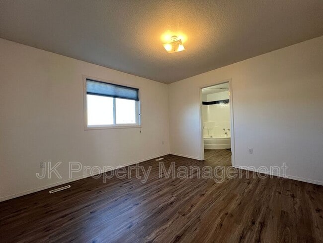 Building Photo - 2516 15th St S