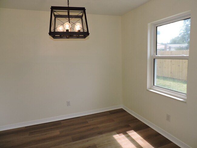 Building Photo - Nice home in Northeast Pensacola!