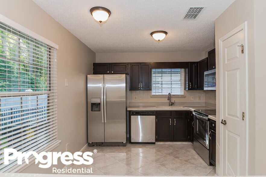 Building Photo - 3571 Barbizon Ct