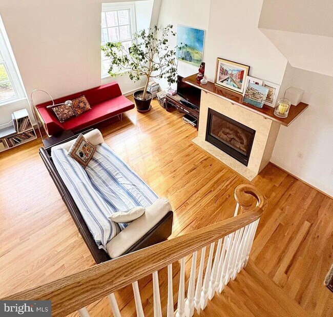 Building Photo - 2125 S St NW