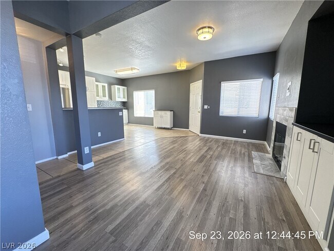 Building Photo - 251 S Green Valley Pkwy