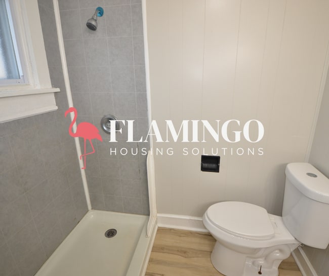 Building Photo - 213 Westwood Ave