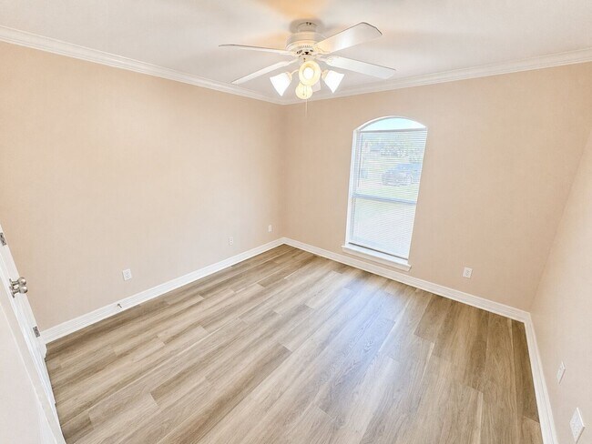 Building Photo - 1022 Creole Dr