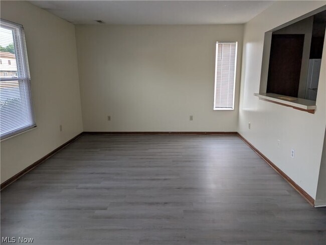Building Photo - 1565 Whitehall Blvd